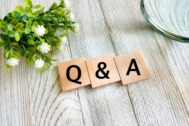 お花とQ&Aの文字が並んだ画像