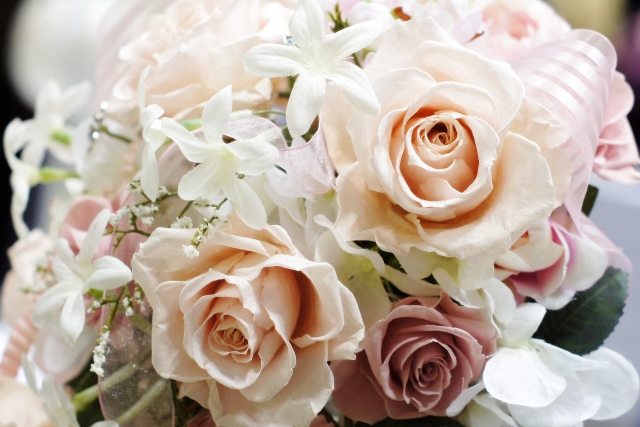 淡い色合いのプリザーブドフラワーの画像