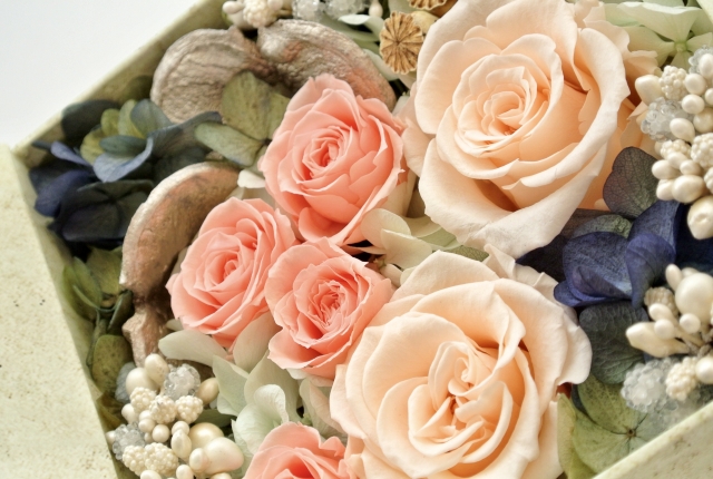 上品な色合いのプリザーブドフラワーの画像